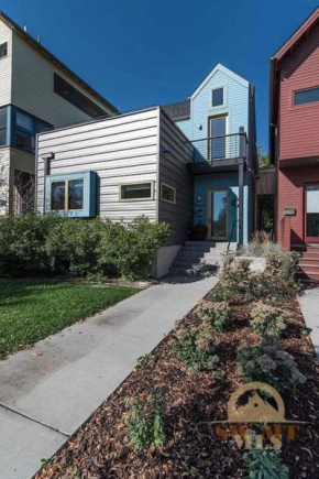 This Deluxe Contemporary 3-story Condo Offers The Best Of Bozeman!